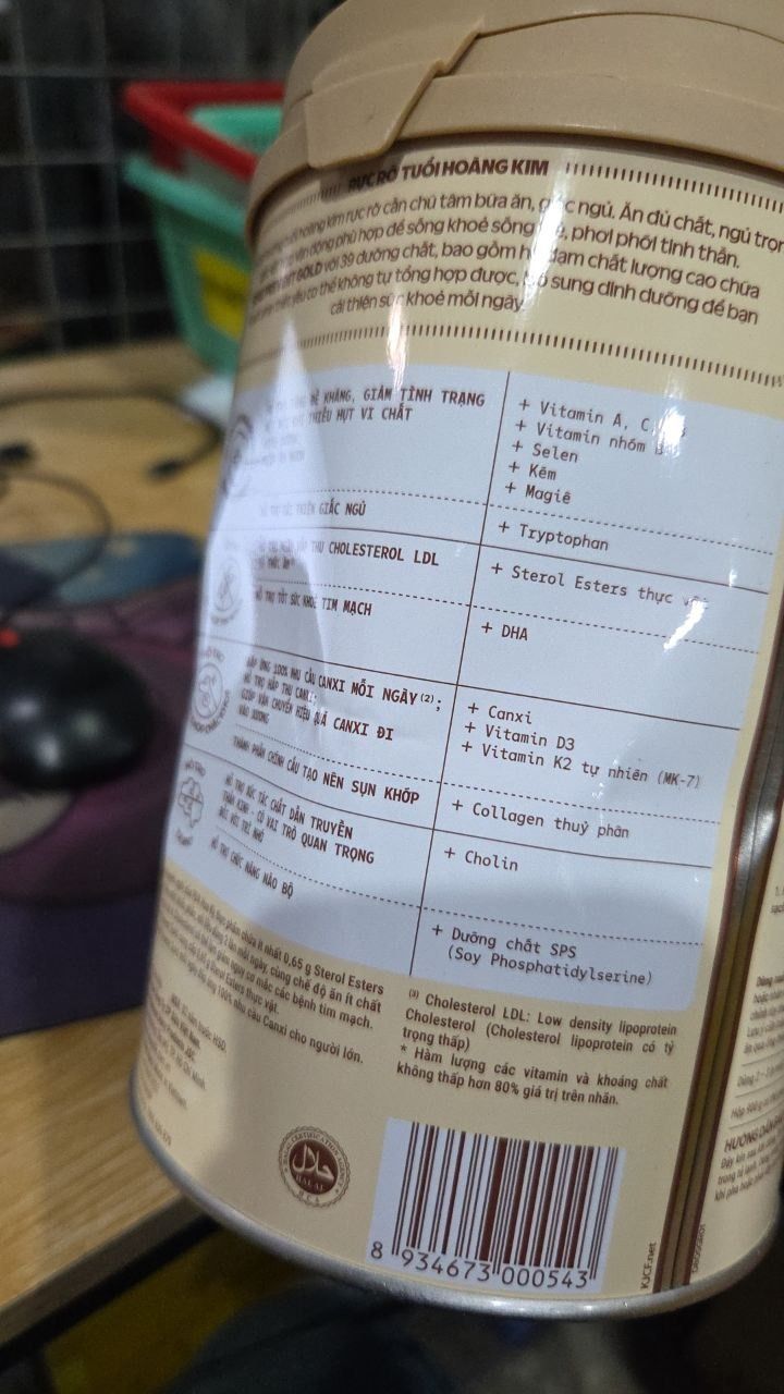 Sữa bột cho người lớn tuổi Vinamilk Sure Prevent 900g (Hộp thiếc) - bổ sung dinh dưỡng và tăng cường sức khỏe