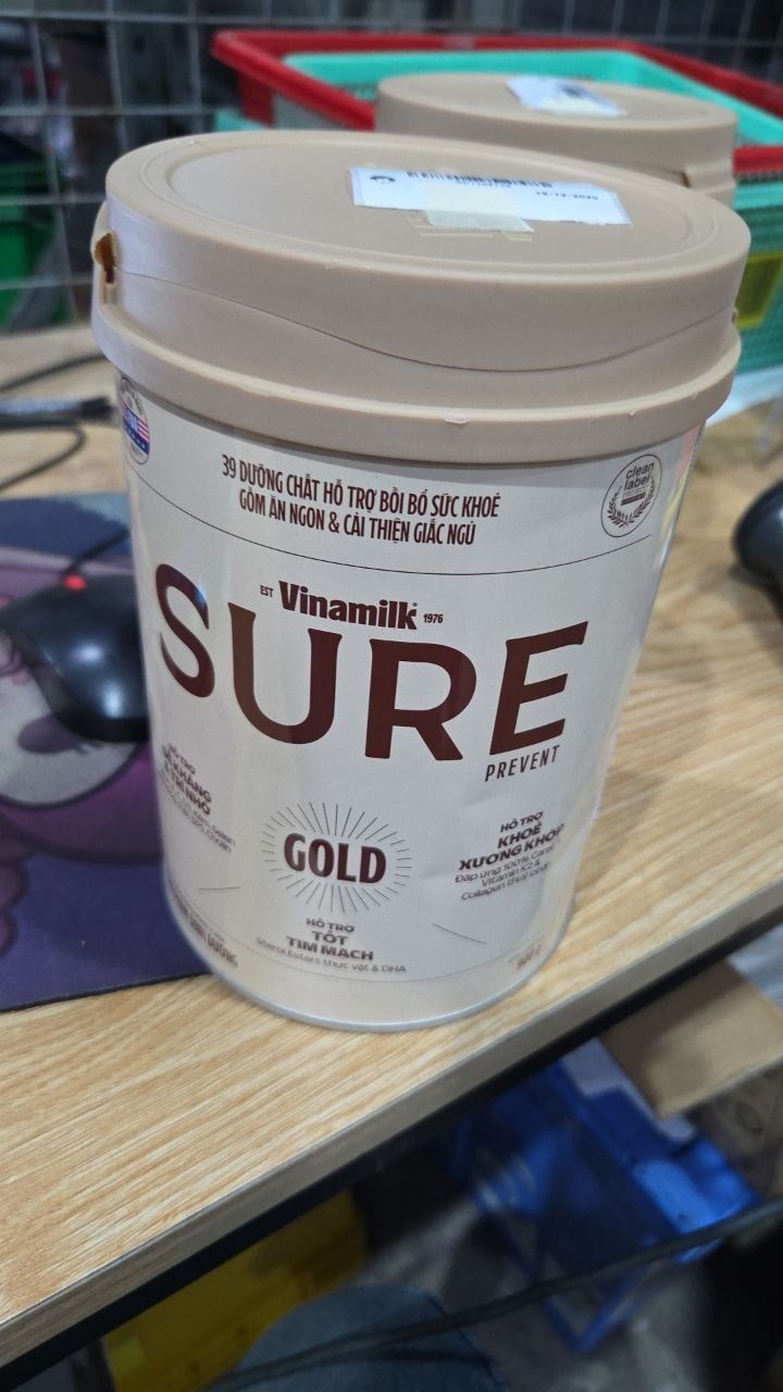 Sữa bột cho người lớn tuổi Vinamilk Sure Prevent 900g (Hộp thiếc) - bổ sung dinh dưỡng và tăng cường sức khỏe