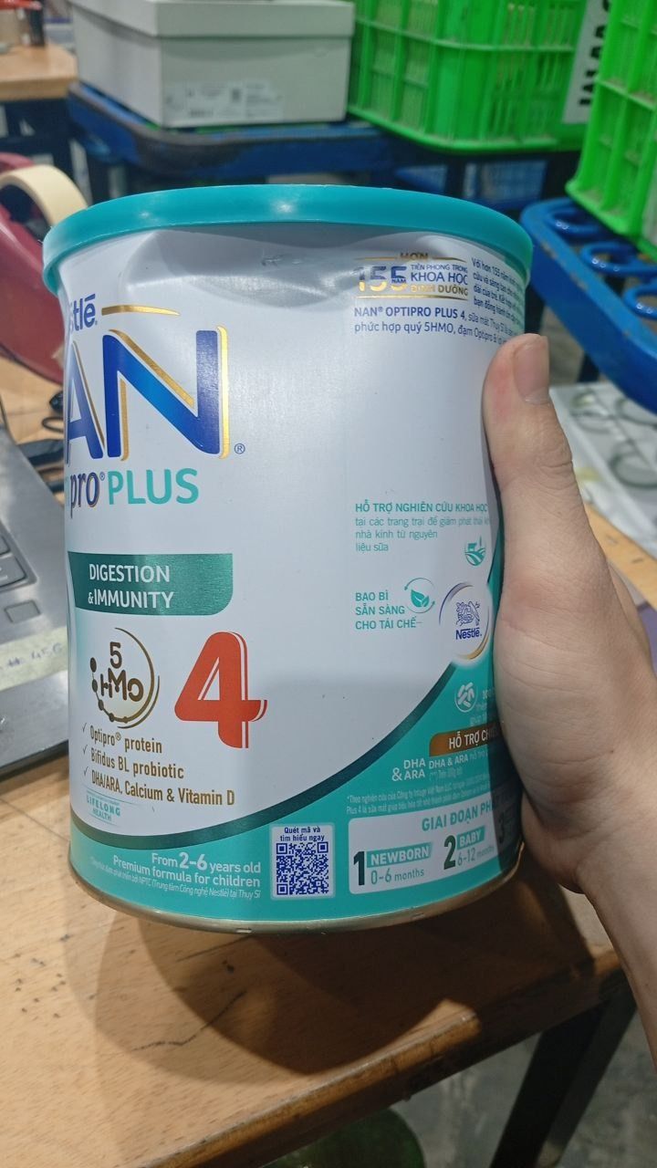 Sữa bột Nestlé NAN OPTIPRO PLUS 4 800g/lon với 5HMO Giúp tiêu hóa tốt + Tăng cường đề kháng  - Bé 2-6 tuổi