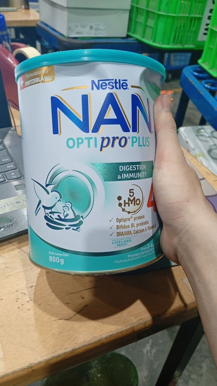 Sữa bột Nestlé NAN OPTIPRO PLUS 4 800g/lon với 5HMO Giúp tiêu hóa tốt + Tăng cường đề kháng  - Bé 2-6 tuổi