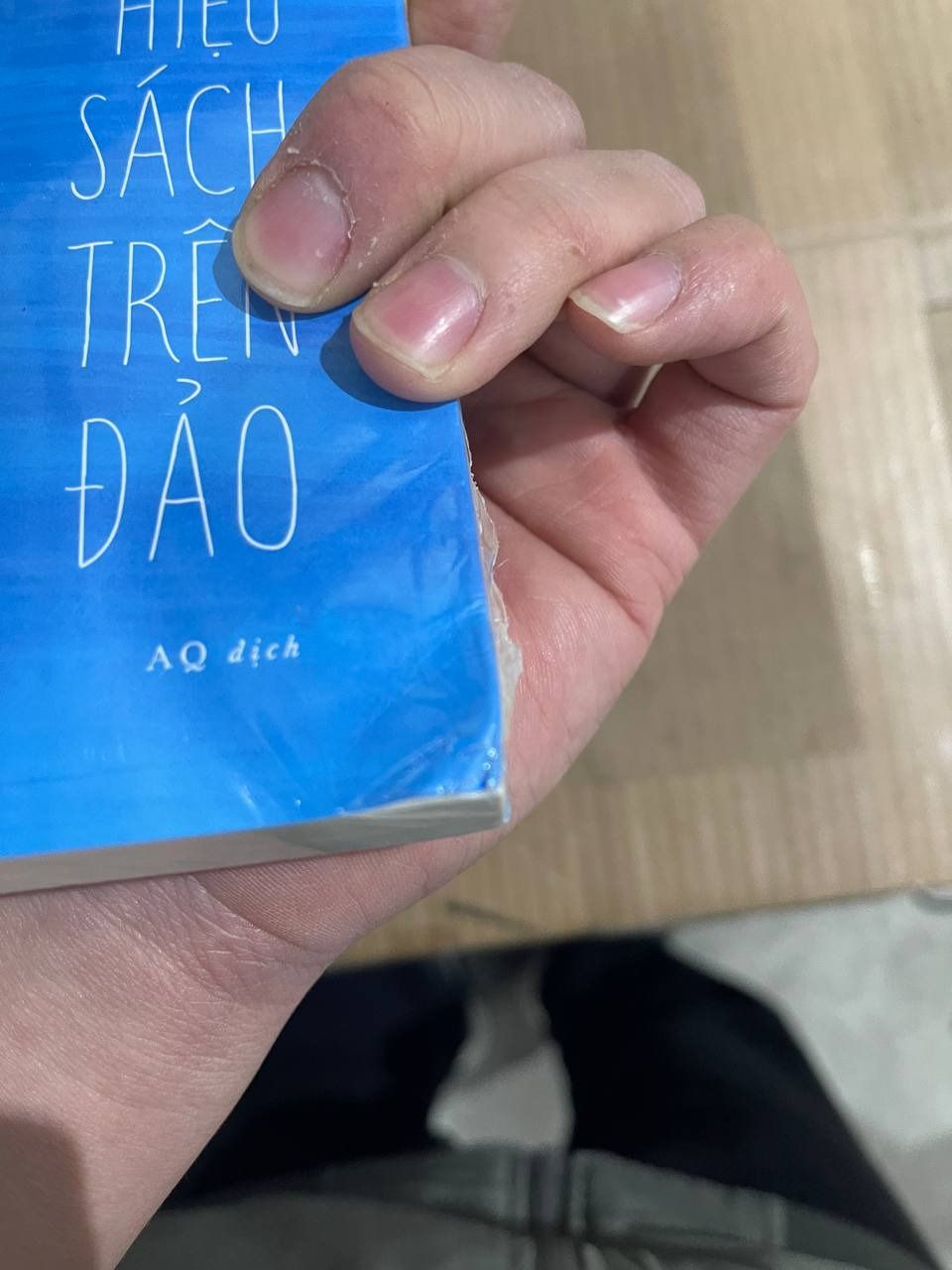 Hiệu sách trên đảo