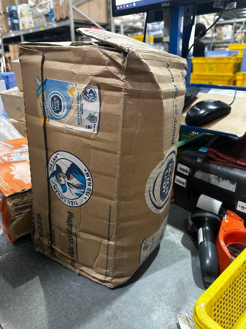 Thùng 24 túi kem đặc có đường Dutch Lady (24 túi x 545g)