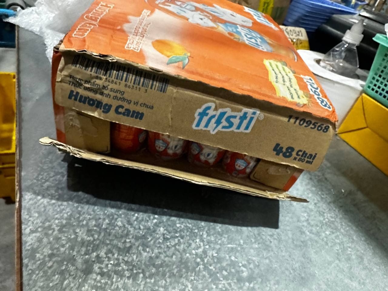 Thùng 48 chai sữa chua uống hương cam Fristi 80ml