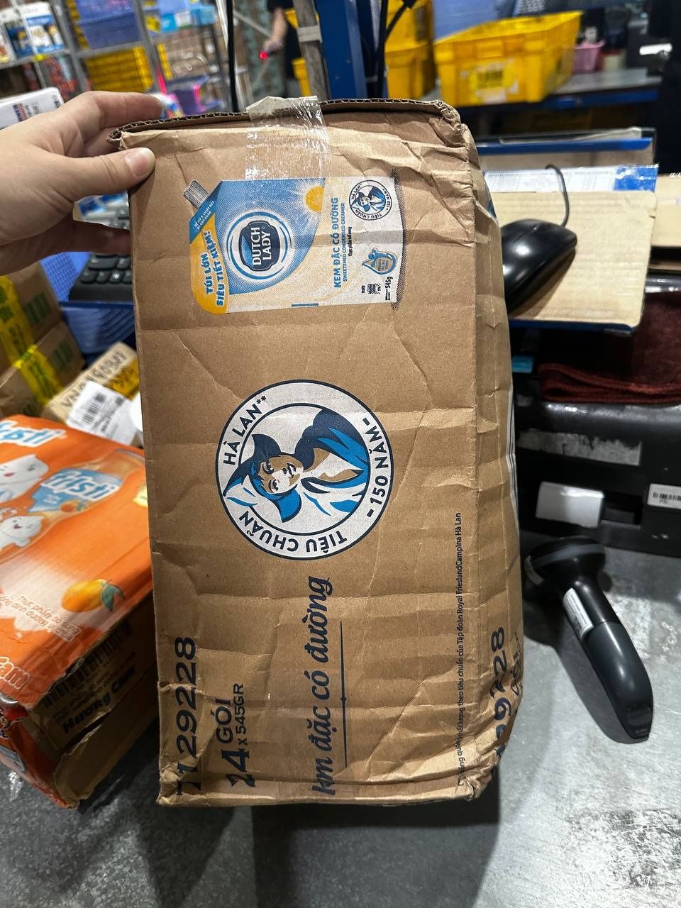 Thùng 24 túi kem đặc có đường Dutch Lady (24 túi x 545g)