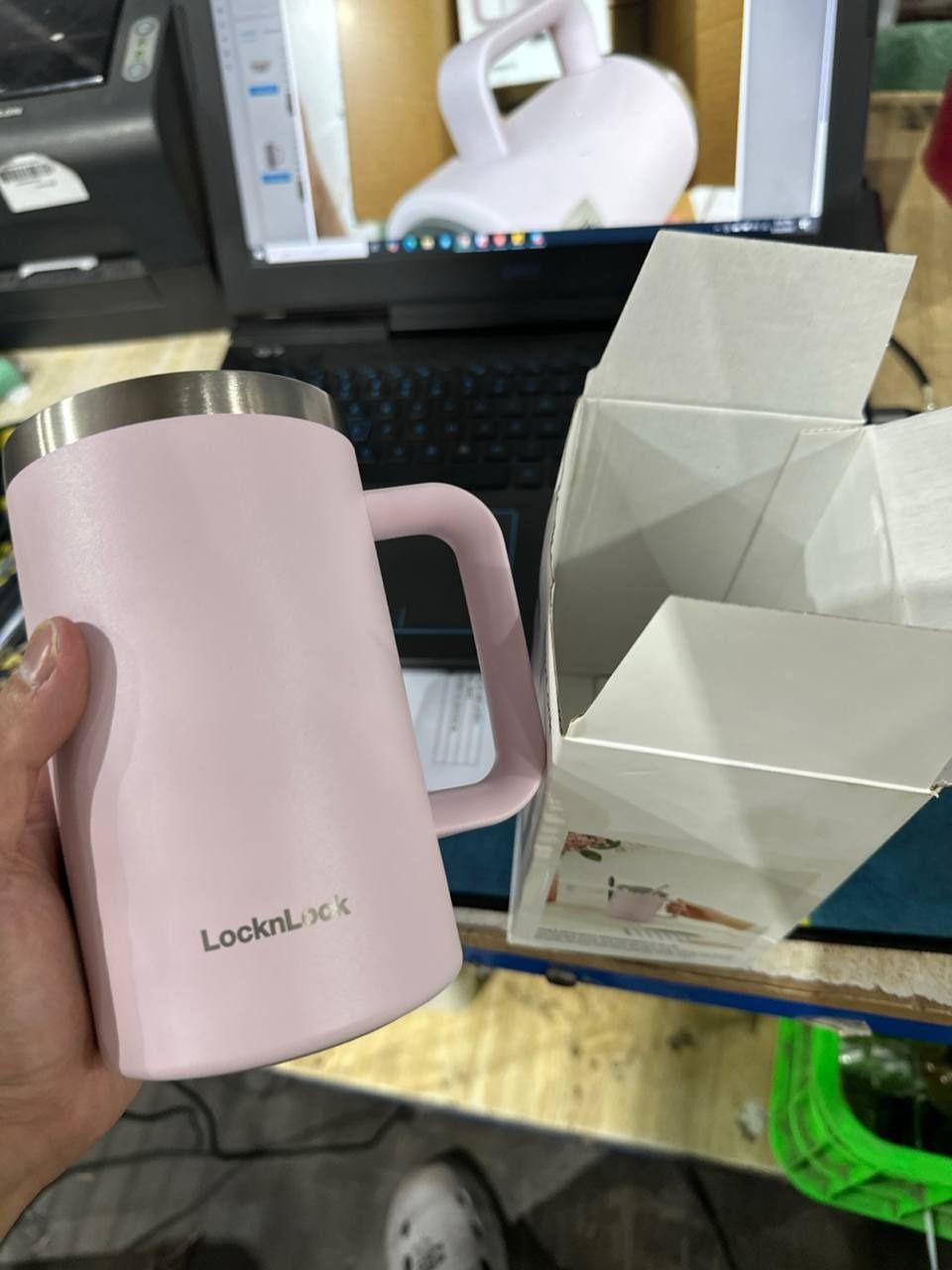 Ca giữ nhiệt Flat Table Mug LocknLock LHC4320 - Dung tích 730ml - Tay cầm thoải mái - Miệng ca rộng - Nắp trong suốt - Tím