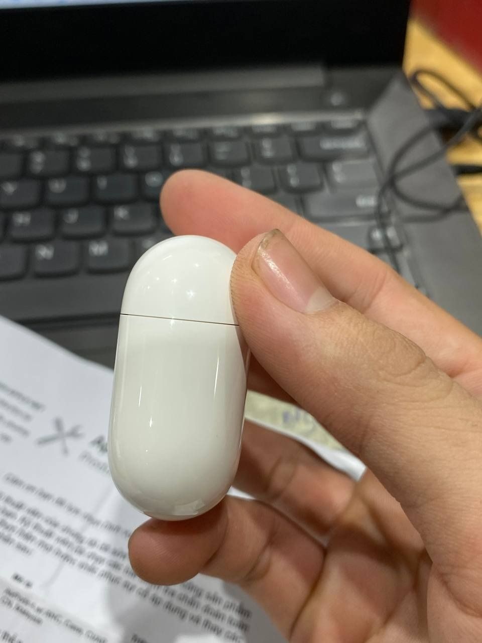 Tai nghe Bluetooth Apple AirPods 4 - Chống ồn chủ động