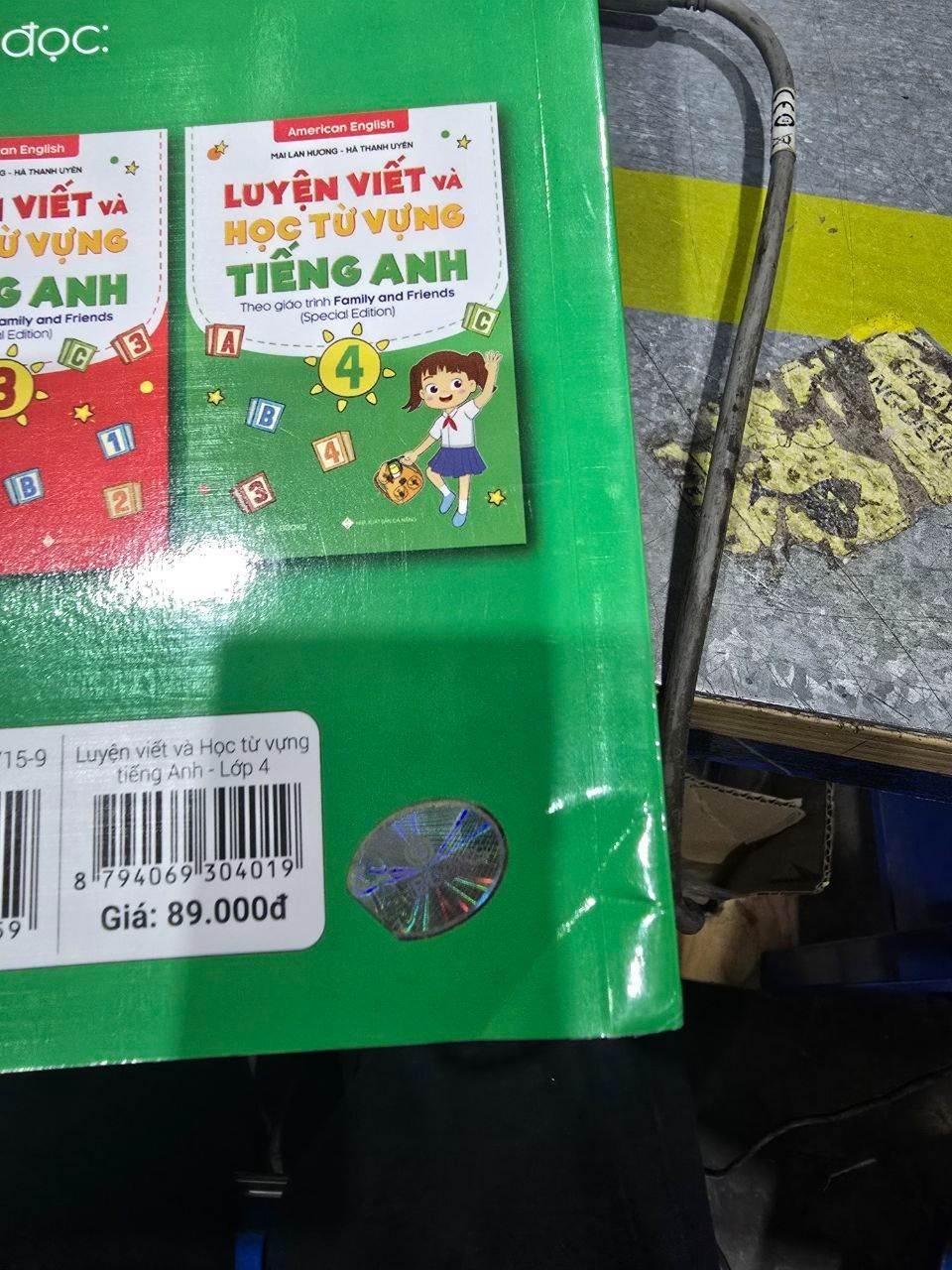 Luyện Viết Và Học Từ Vựng Tiếng Anh Lớp 4 – Theo Chương Trình Family And Friends (Special Edition)