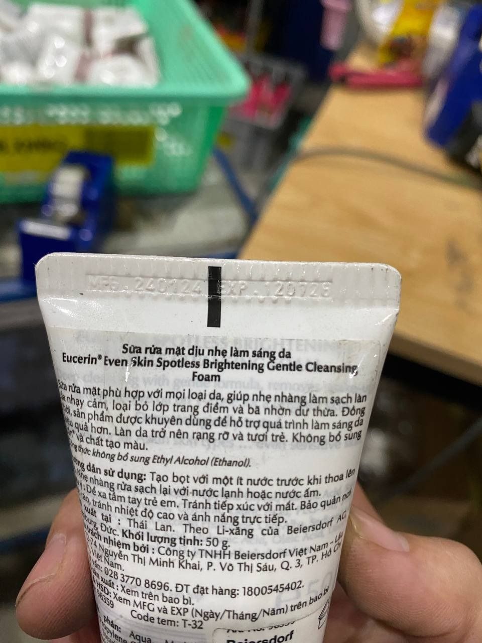 Sữa rửa mặt tạo bọt dưỡng sáng Eucerin Spotless Brightening Cleansing Foam 50g