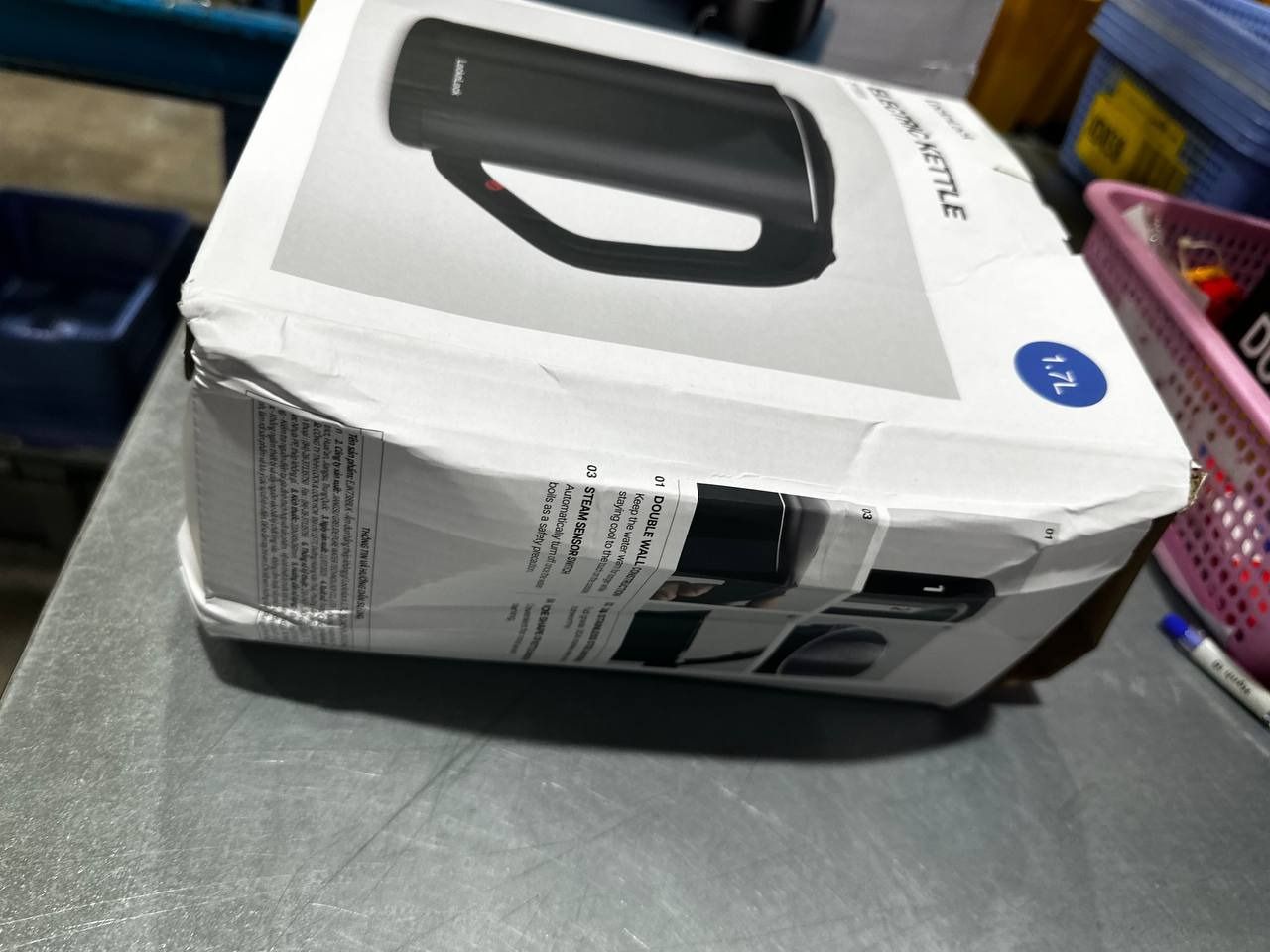 Bình Đun Siêu Tốc 2 Lớp Lock amp;Lock EJK738BLK (1.7L) - Đen - Hàng Chính Hãng