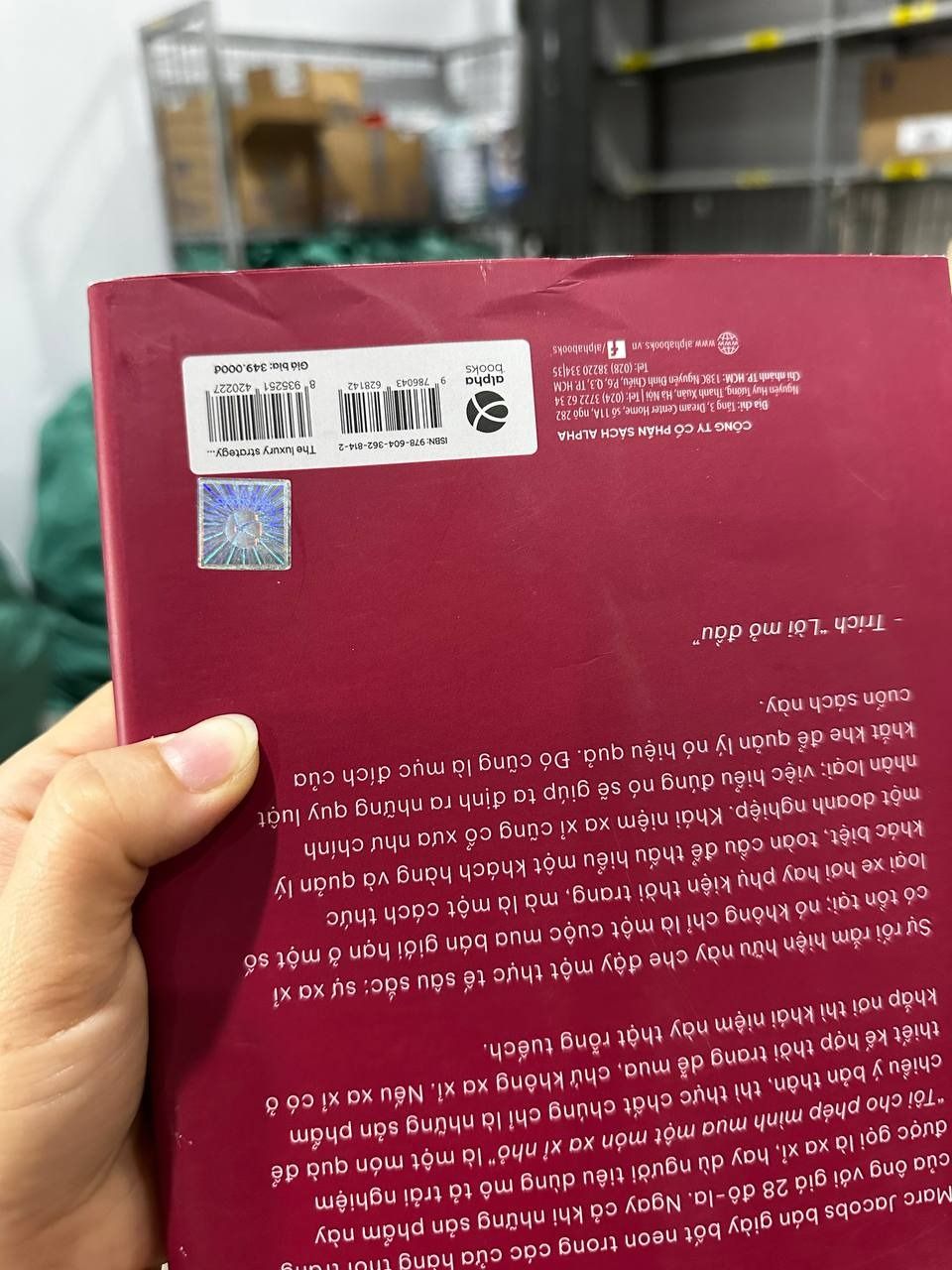 The Luxury Strategy: Chiến Lược Xa Xỉ - Phá Vỡ Quy Luật Tiếp Thị Để Xây Dựng Thương Hiệu Xa Xỉ