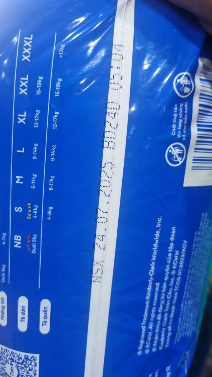 Tã/bỉm quần Huggies Skin Care Mega Jumbo XL84+4 miếng với tràm trà dịu da