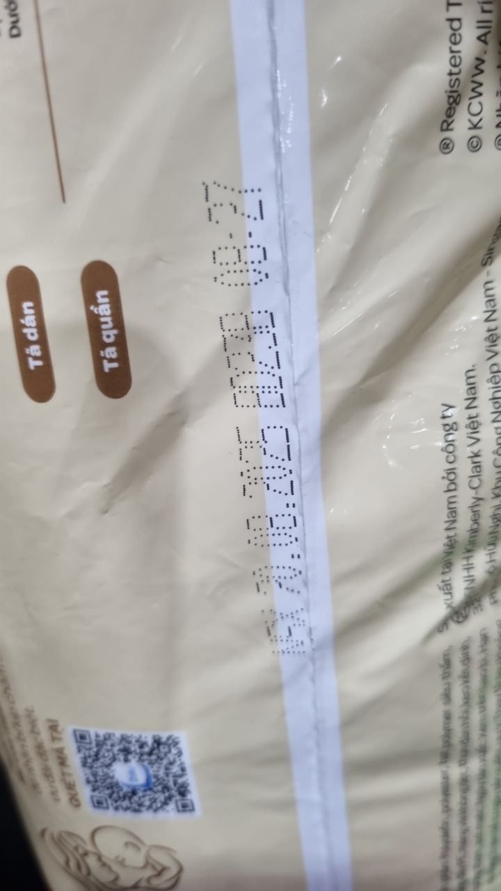 Tã quần Huggies Skin Perfect L Super Jumbo 60+6 miếng với 2 vùng thấm giảm kích ứng da