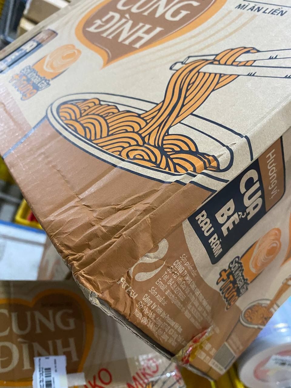 Thùng 24 Ly Mì Khoai Tây Cung Đình Hương Vị Cua Bể Rau Răm (65g/Ly)