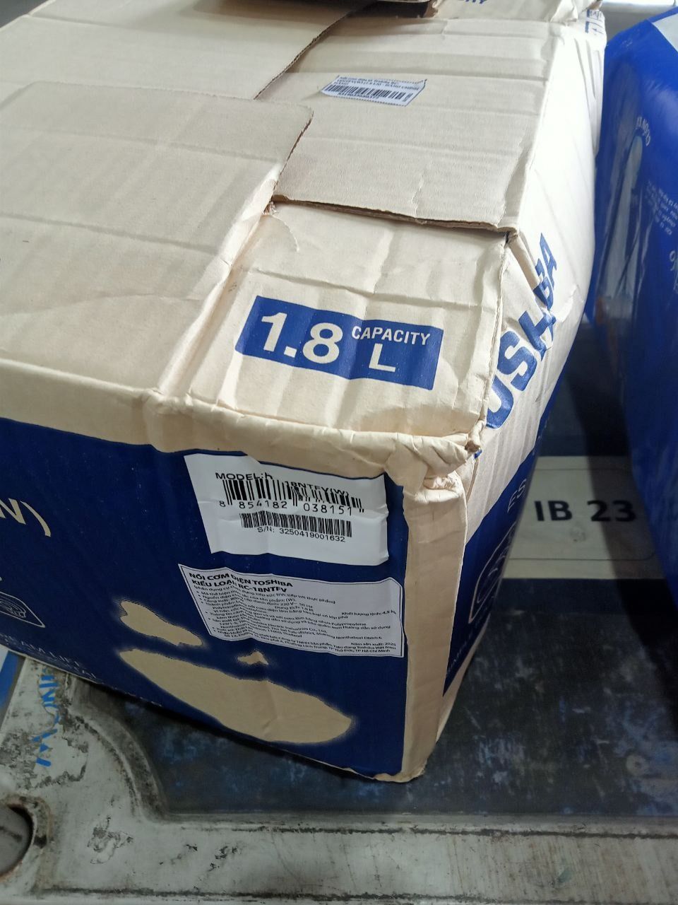 Nồi cơm điện tử Toshiba RC-18NTFV(W) (1.8 Lít) - HÀNG CHÍNH HÃNG