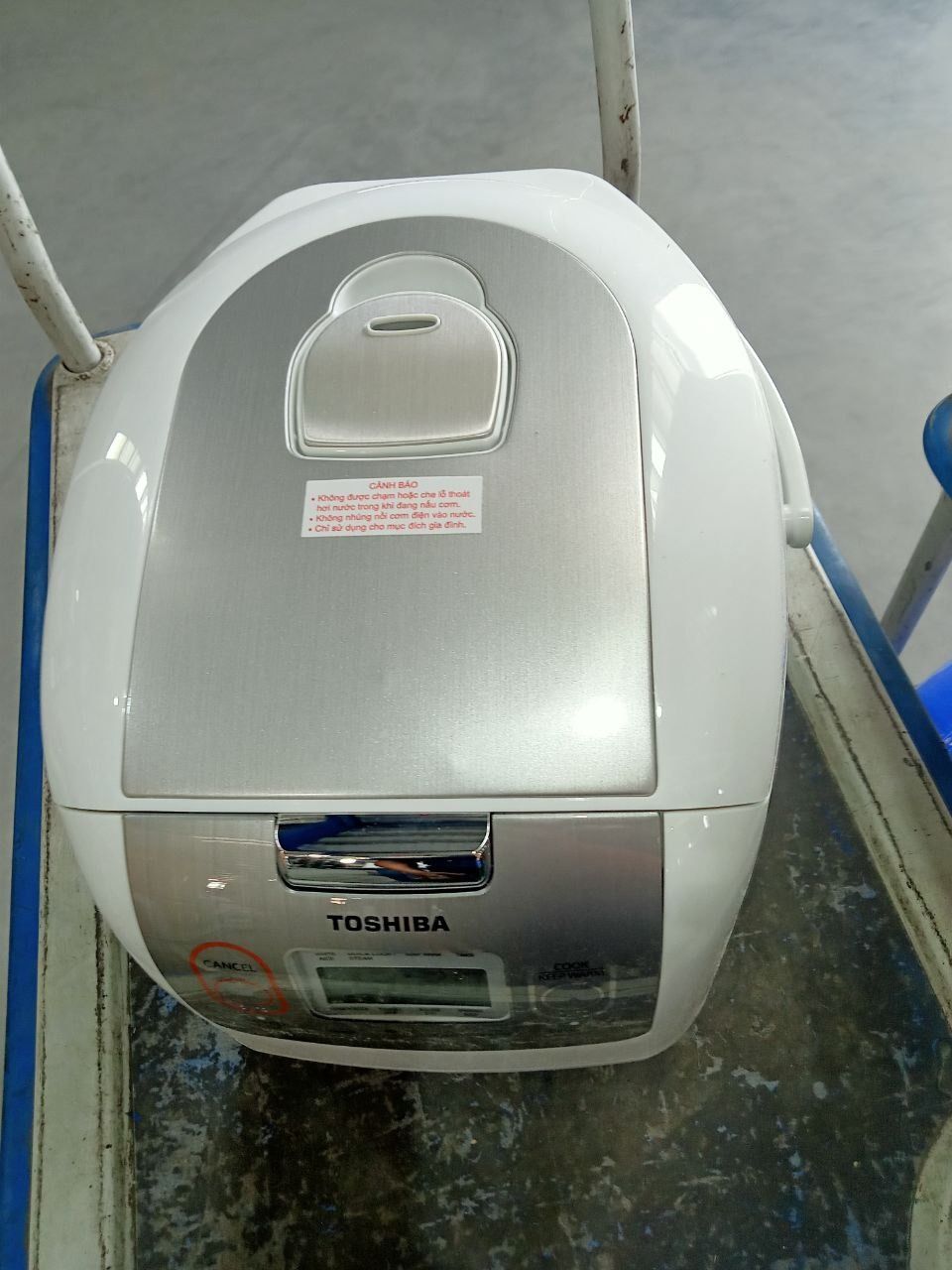 Nồi cơm điện tử Toshiba RC-18NTFV(W) (1.8 Lít) - HÀNG CHÍNH HÃNG