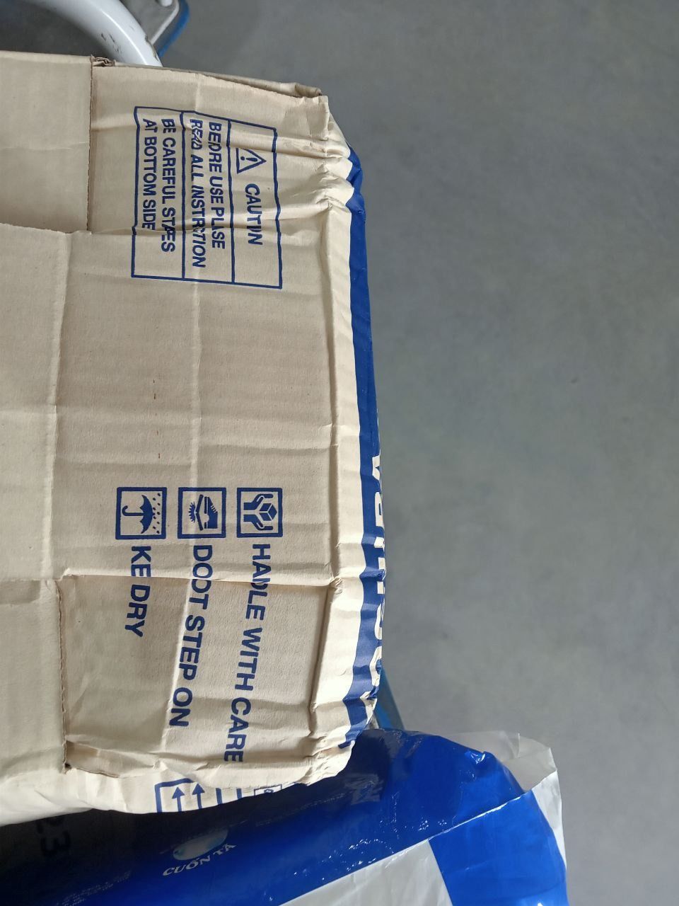 Nồi cơm điện tử Toshiba RC-18NTFV(W) (1.8 Lít) - HÀNG CHÍNH HÃNG