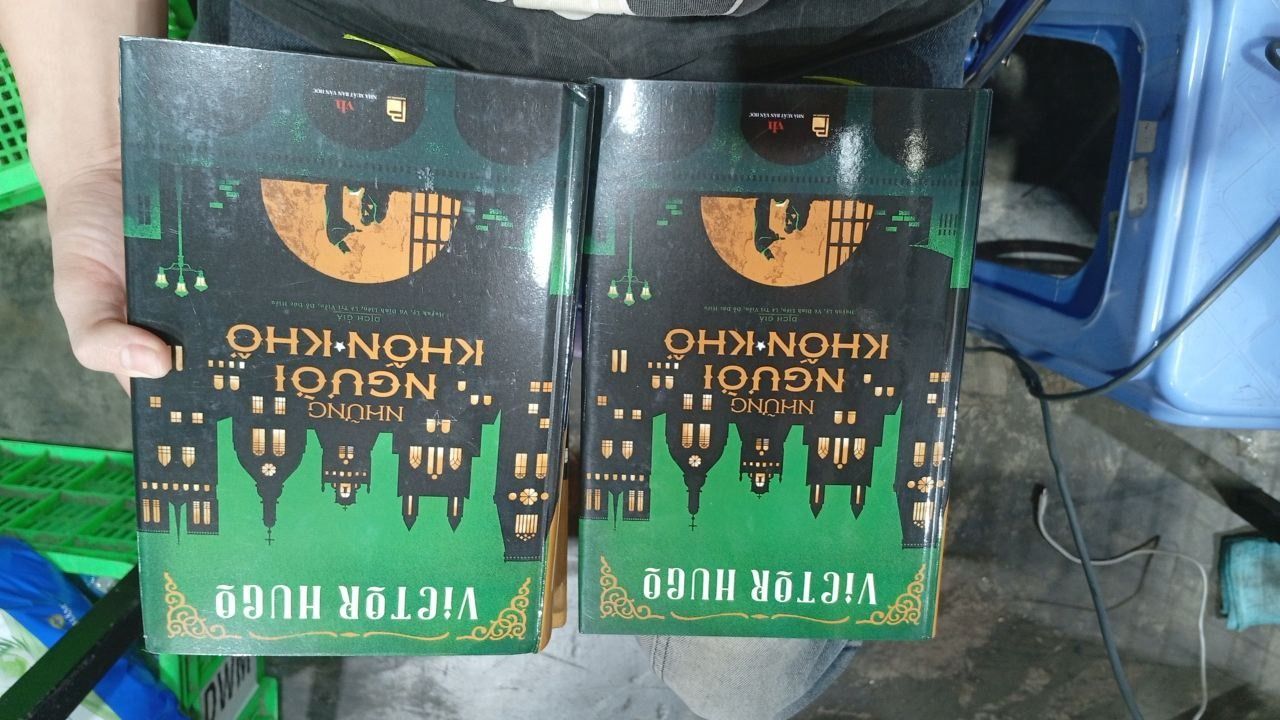 Những Người Khốn Khổ (Boxet 2 Tập)