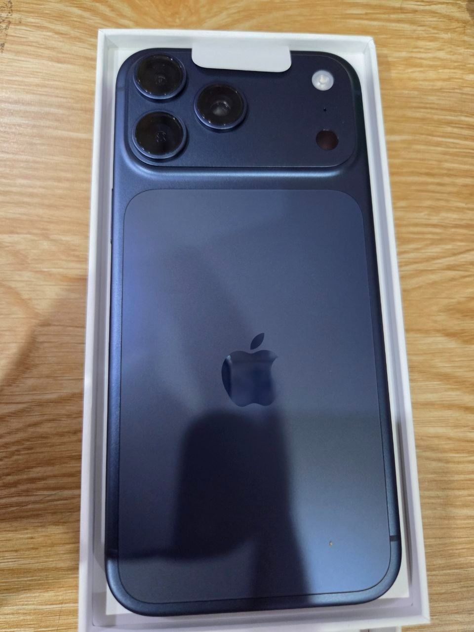 Apple iPhone 17 Pro Max  - Xanh đậm - 512GB