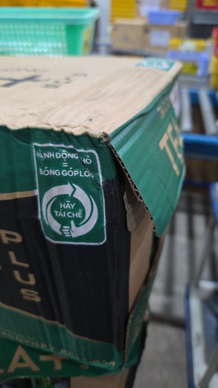 Thùng 24 Chai Trà Ô Long Tea+ Plus (320ml/Chai)