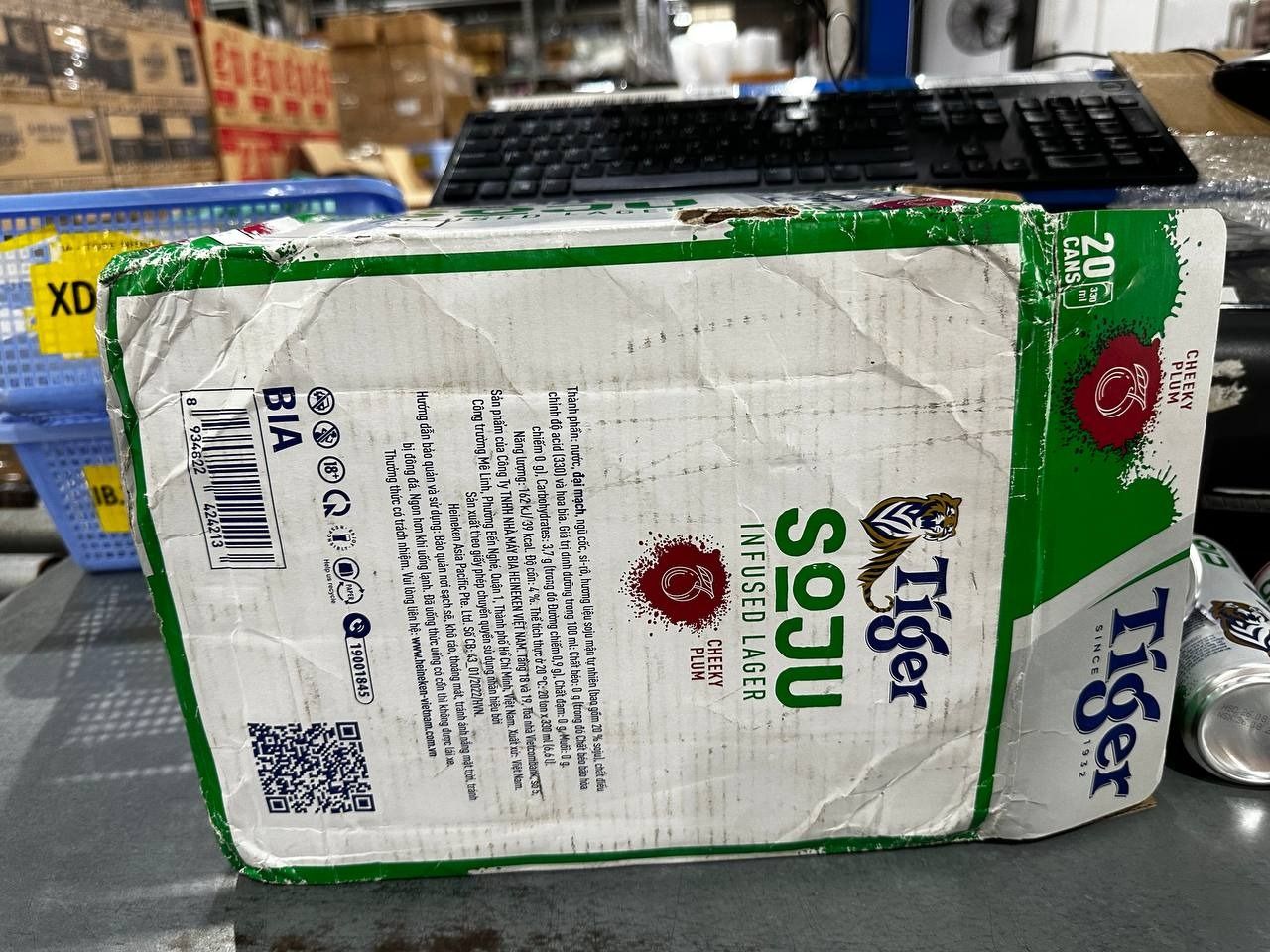 Thùng 20 Lon Bia Tiger Soju Infused Lager Cheeky Plum (vị Soju Mận) 330ml