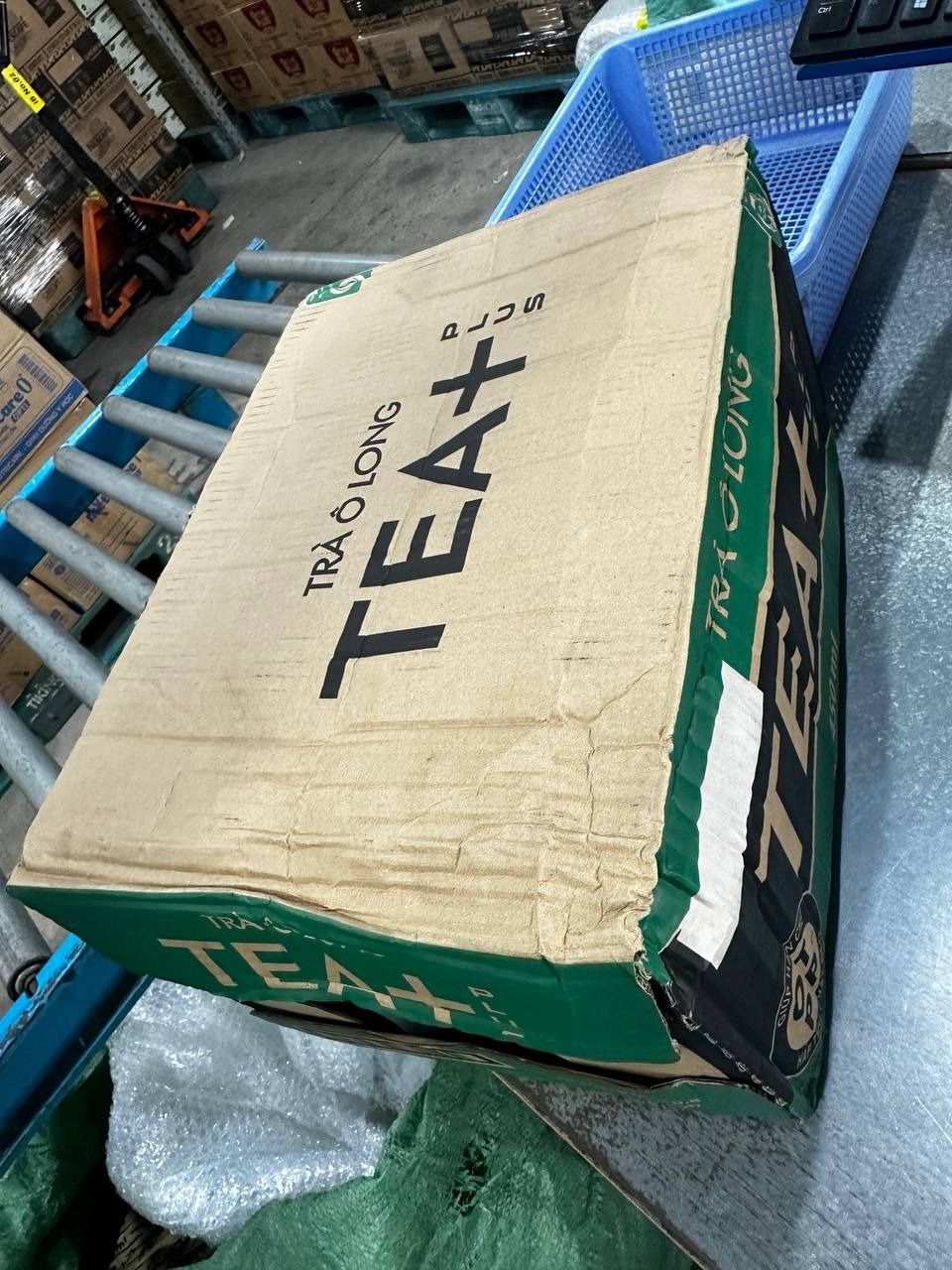 Thùng 24 Chai Trà Ô Long Tea+ Plus (450ml/Chai)