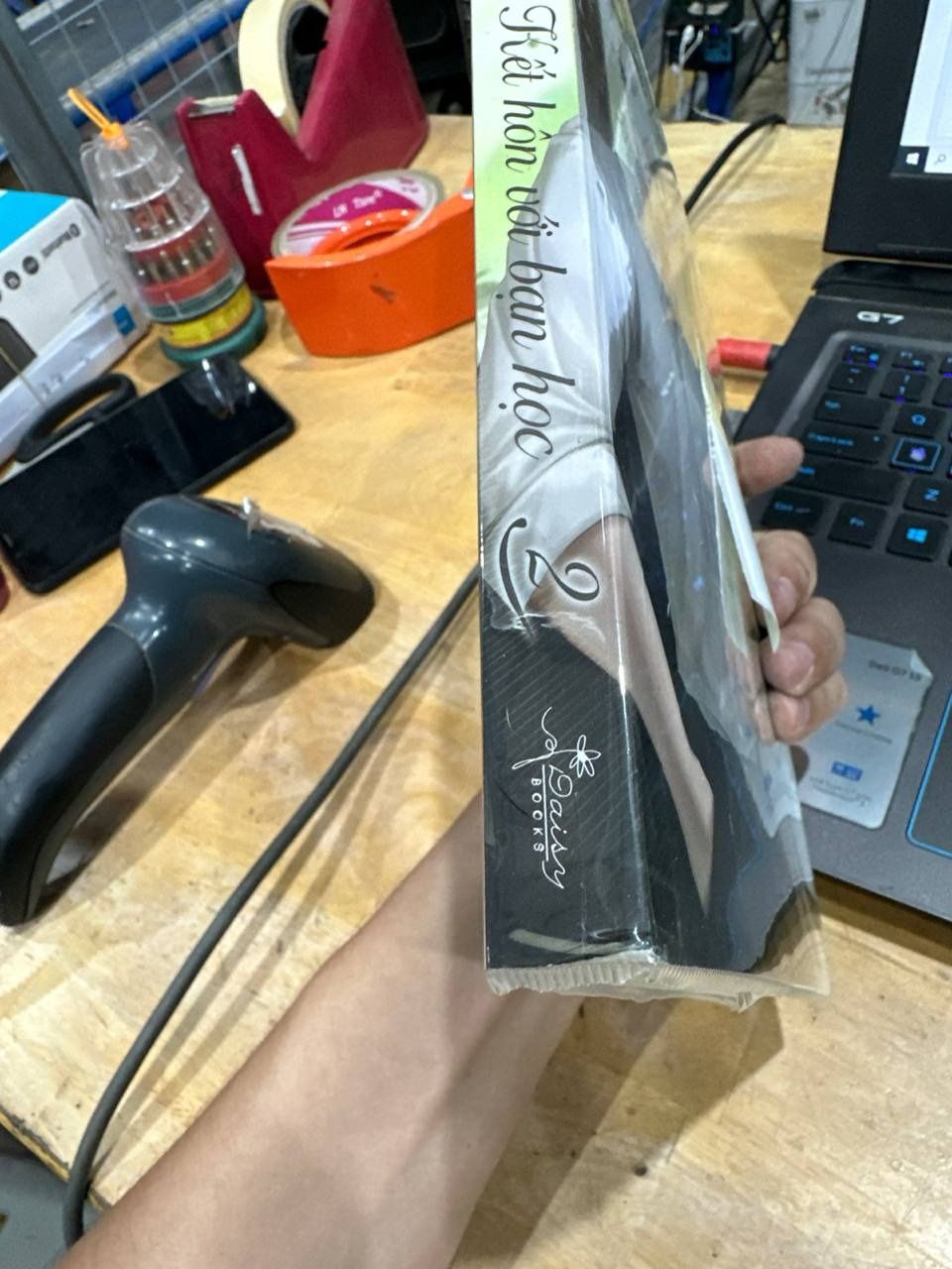 Kết hôn với bạn học (Tập 2) - Bản In Đầu