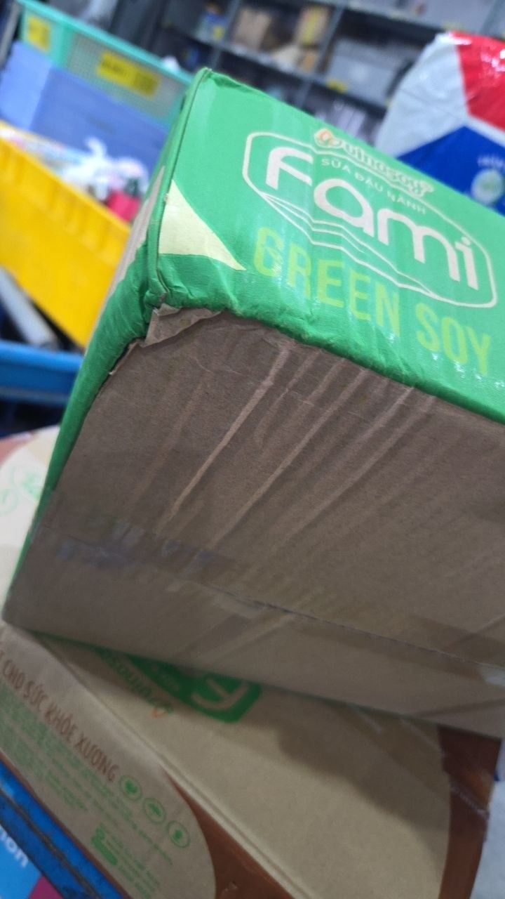 Thùng sữa đậu nành Vinasoy Fami Green soy rất ít đường (**) (36 hộp x 180ml)