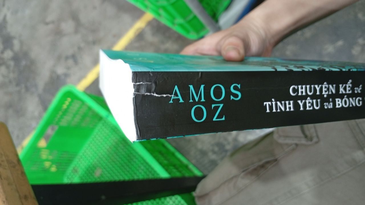 Chuyện kể về tình yêu và bóng tối