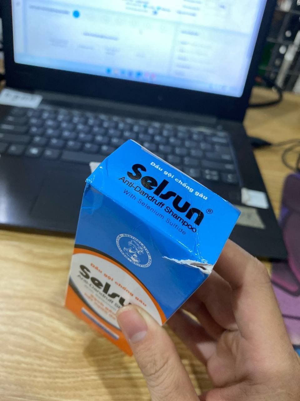 Dầu gội Selsun chống gàu, sạch gàu & hết ngứa da đầu Selsun Anti-Dandruff Shampoo 50ml