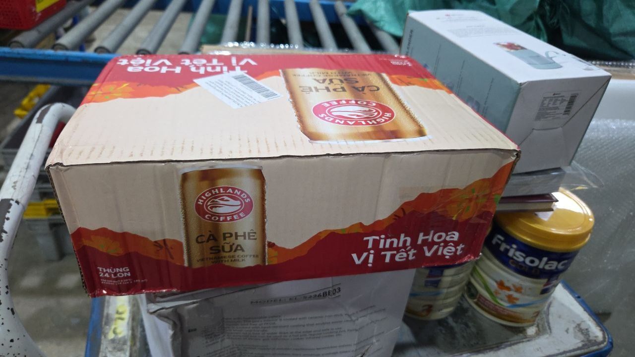 Thùng 24 lon cà phê sữa Highlands Coffee 185ml