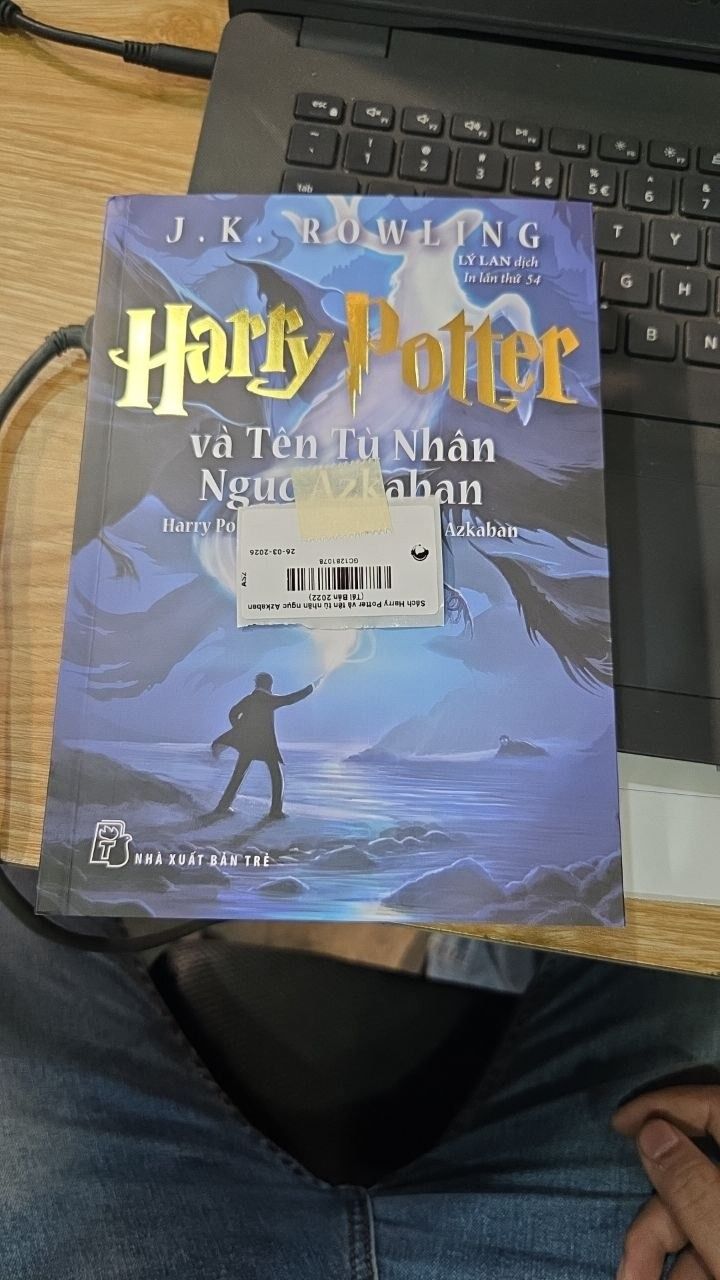 Sách Harry Potter và tên tù nhân ngục Azkaban (Tái Bản 2022)