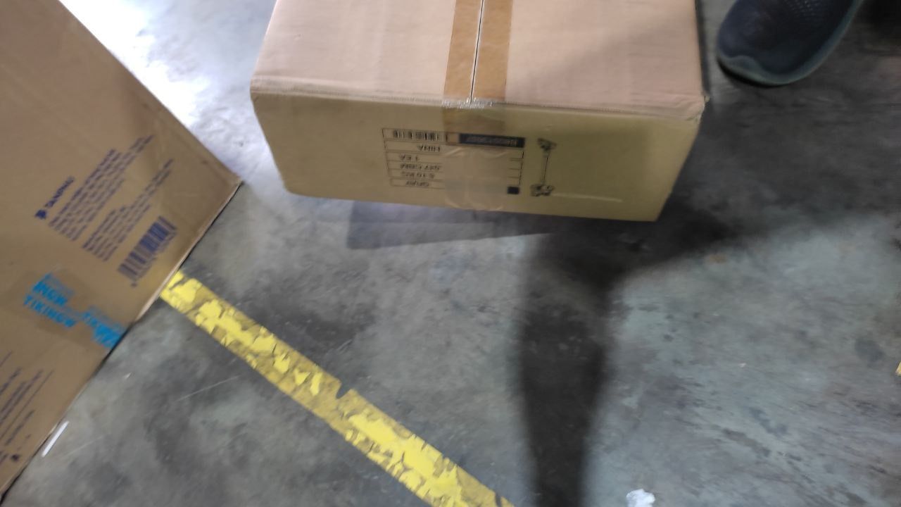 Máy hút bụi không dây Lock&lock ENV356GRY đa năng cầm tay 3 trong 1 (lau sàn, hút bụi, hút bụi giường nệm), động cơ BLDC - Hàng chính hãng - Máy hút bụi + giá đỡ