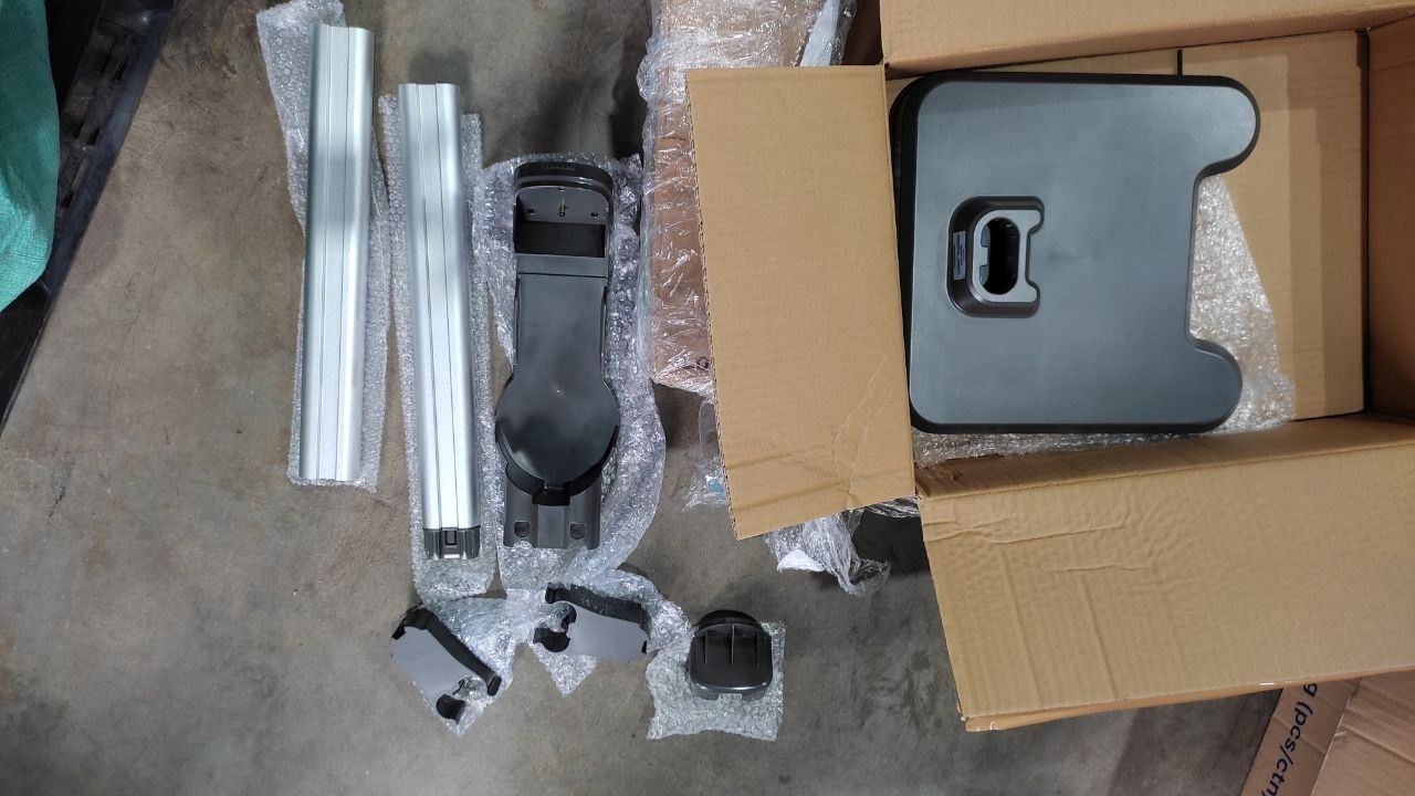 Máy hút bụi không dây Lock&lock ENV356GRY đa năng cầm tay 3 trong 1 (lau sàn, hút bụi, hút bụi giường nệm), động cơ BLDC - Hàng chính hãng - Máy hút bụi + giá đỡ