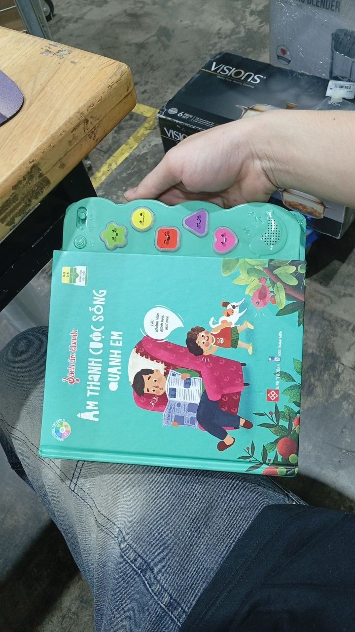 Sách Âm Thanh - Âm Thanh Cuộc Sống Quanh Em