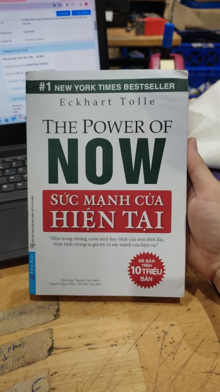 Sức Mạnh Của Hiện Tại (Tái Bản)