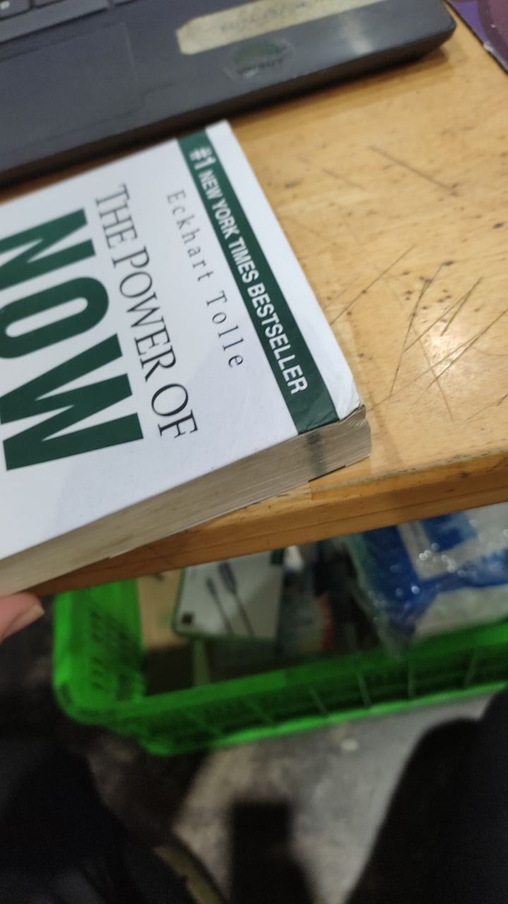 Sức Mạnh Của Hiện Tại (Tái Bản)