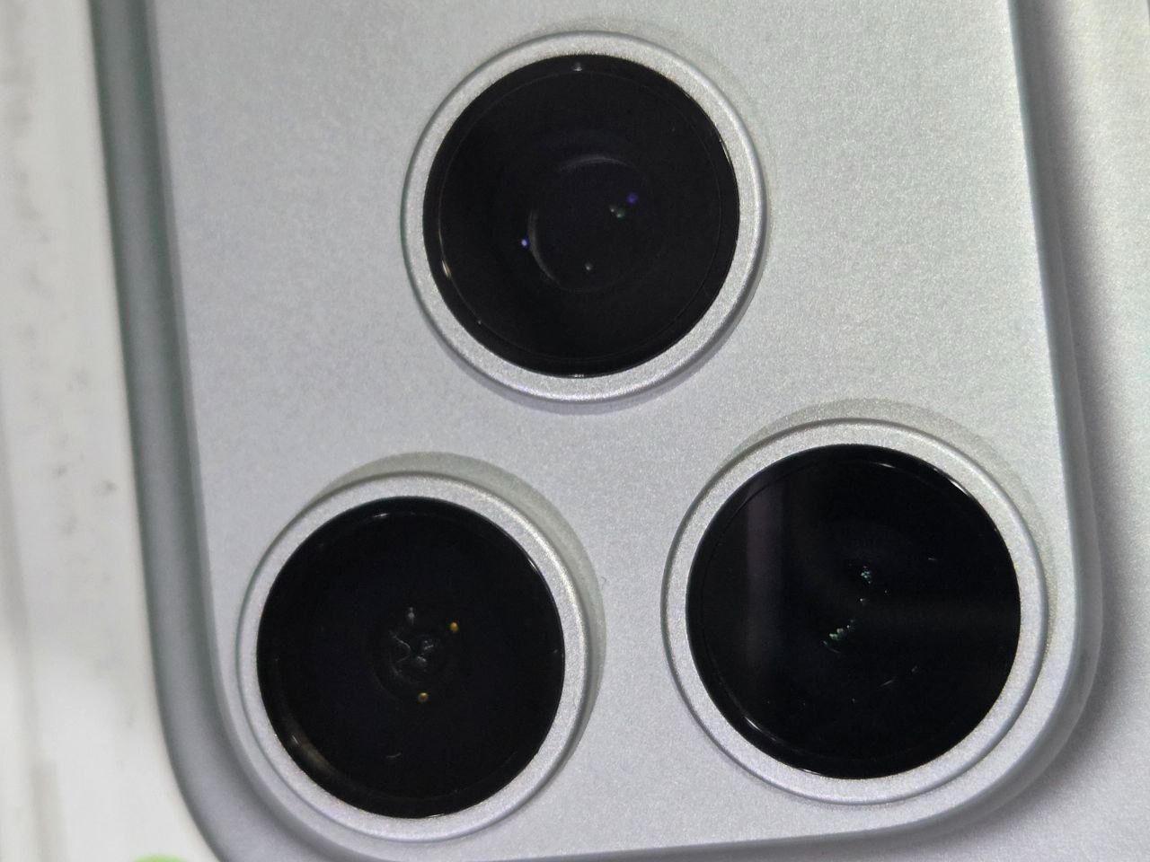 Apple iPhone 17 Pro Max  - Bạc - 256GB