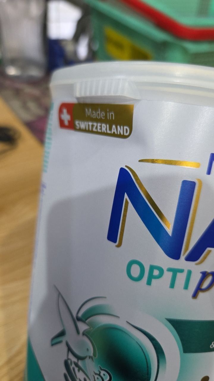 Sữa bột Nestlé NAN OPTIPRO PLUS 1 800g/lon với 5HMO Sản Xuất Tại Thụy Sĩ (0 - 6 tháng)