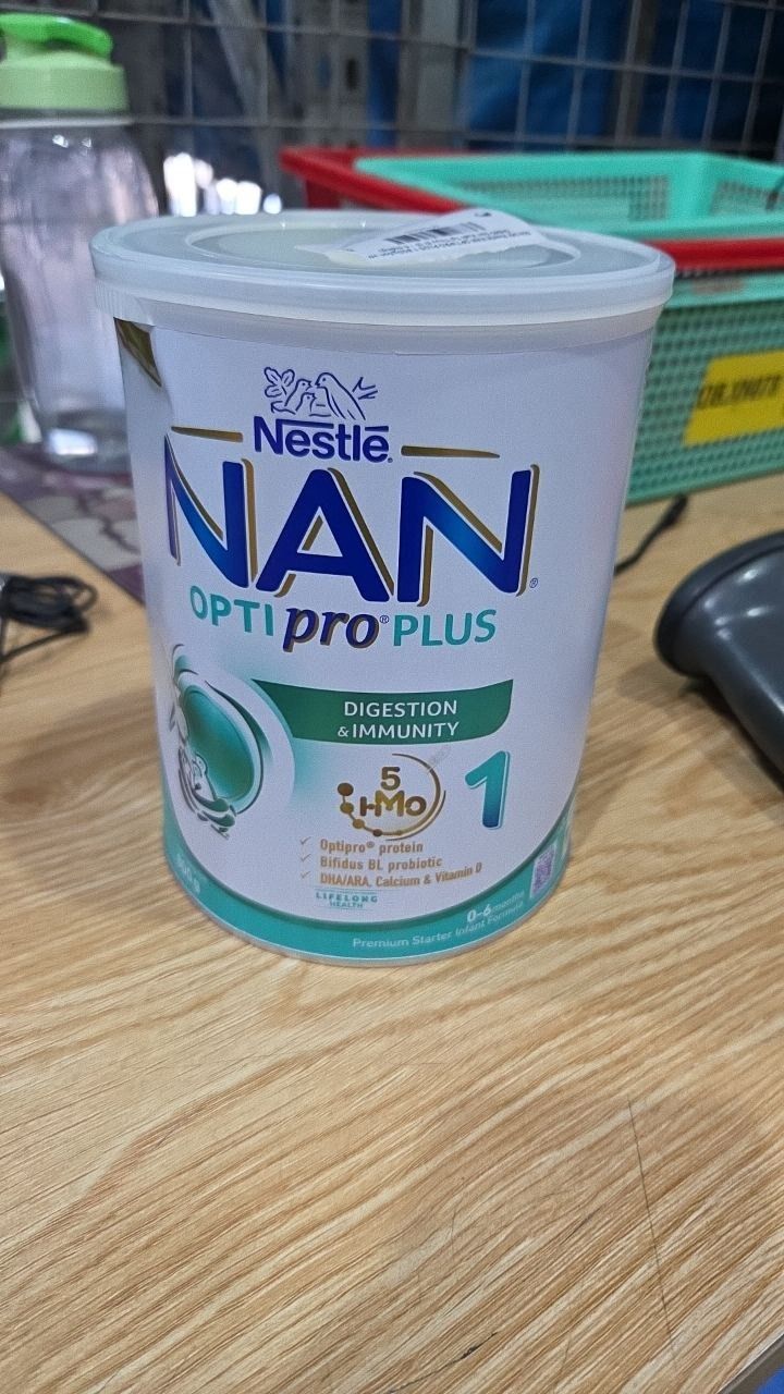 Sữa bột Nestlé NAN OPTIPRO PLUS 1 800g/lon với 5HMO Sản Xuất Tại Thụy Sĩ (0 - 6 tháng)