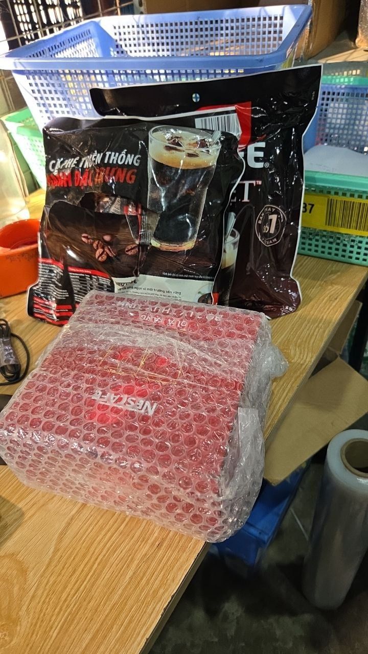 [Tặng bộ 2 ly thủy tinh] Combo 2 Bịch Cà phê đen hòa tan NESCAFE Café Việt (Túi 35 gói x 16g)