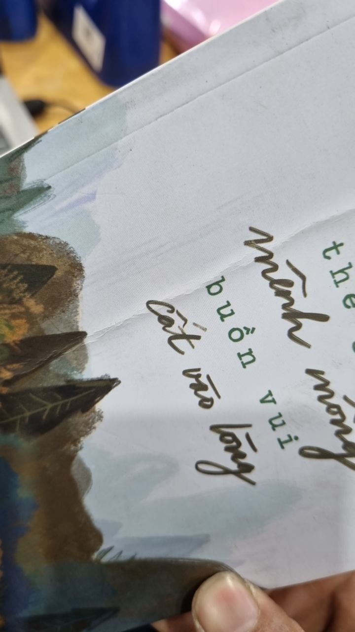 Thế Giới Mênh Mông Buồn Vui Cất Vào Lòng