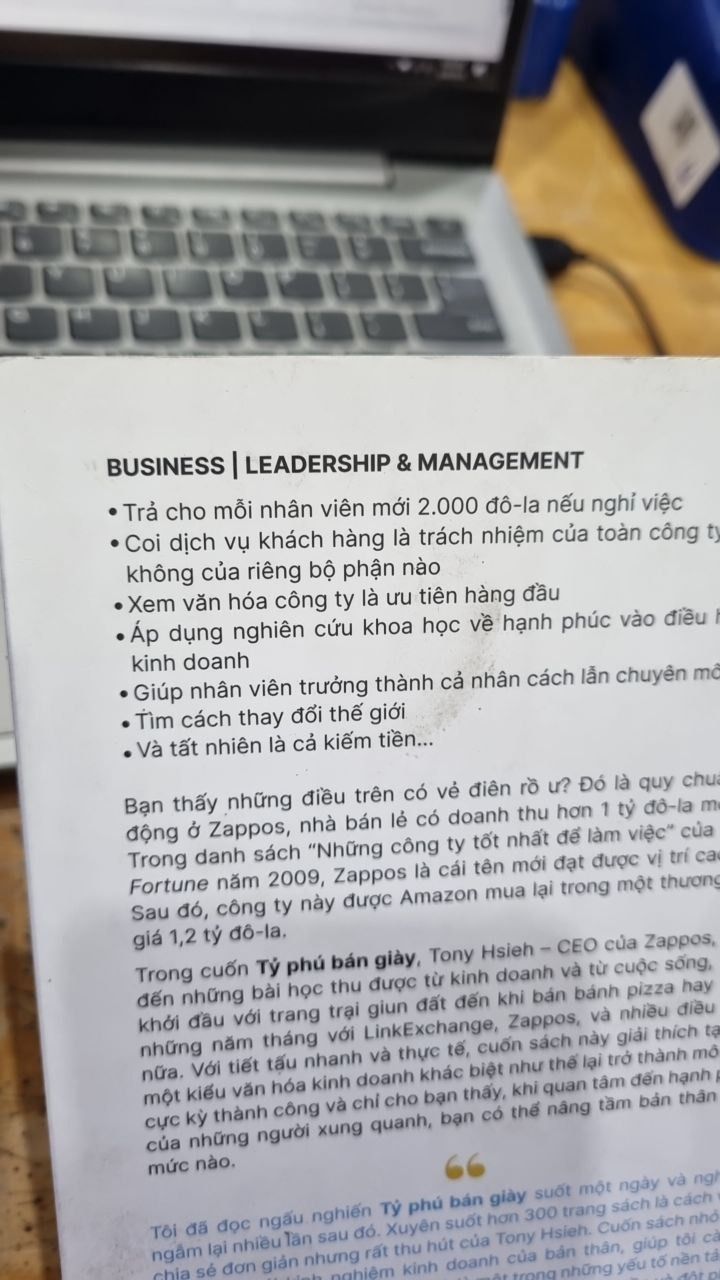 Tỷ Phú Bán Giày (Tái Bản)