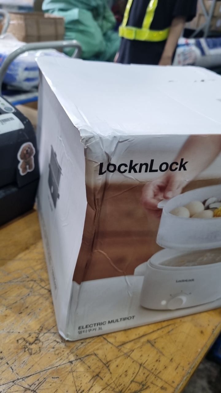 Nồi điện đa năng Locknlock Electric Multipot EJP124IVY - Tay cầm cách nhiệt - Nắp trong suốt - Chống dính - Đường kính 23cm - Dung tích 3L - 220V, 50Hz, 1000W - Màu ngà - Hàng chính hãng