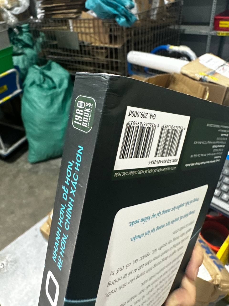 Combo 4 cuốn: ChatGPT + ChatGPT thực chiến + AI 5.0 + AI Công cụ nâng cao hiệu suất