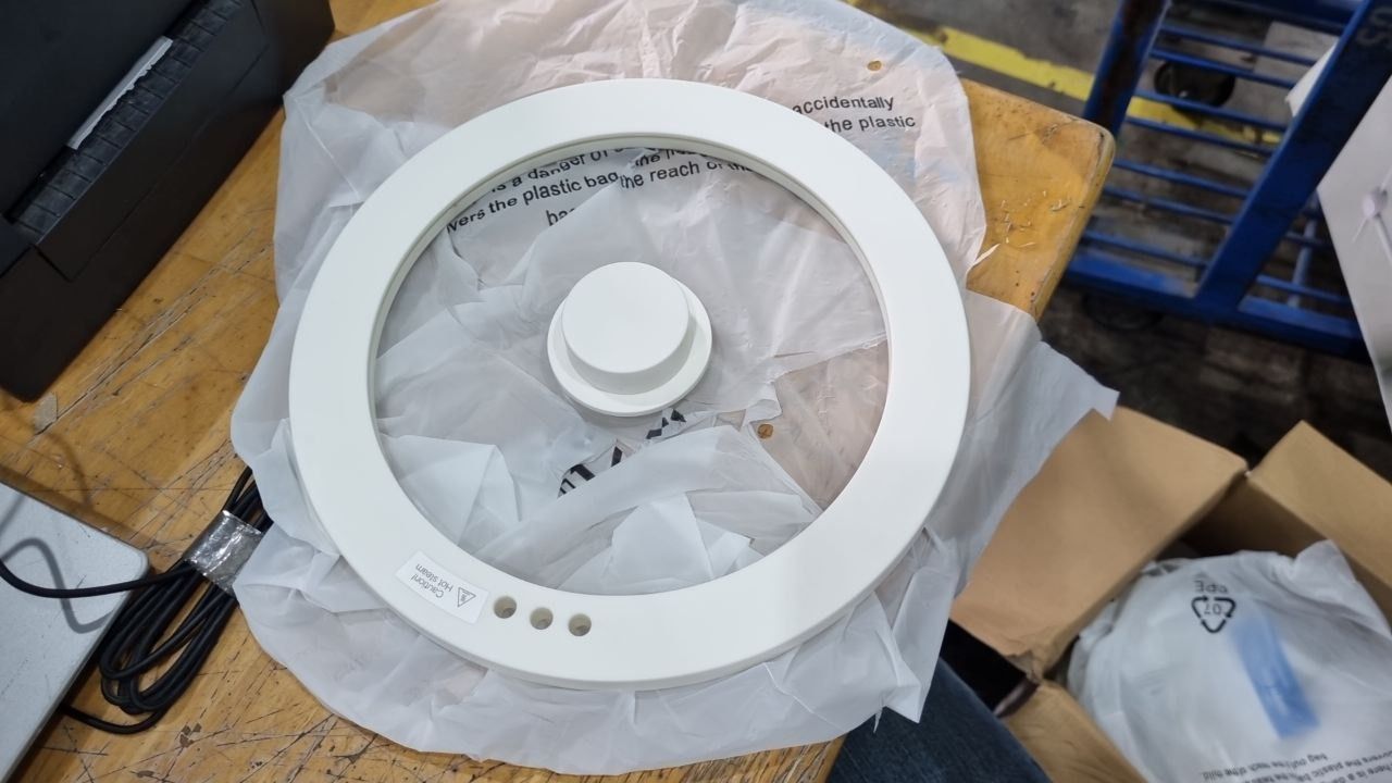 Nồi điện đa năng Locknlock Electric Multipot EJP124IVY - Tay cầm cách nhiệt - Nắp trong suốt - Chống dính - Đường kính 23cm - Dung tích 3L - 220V, 50Hz, 1000W - Màu ngà - Hàng chính hãng