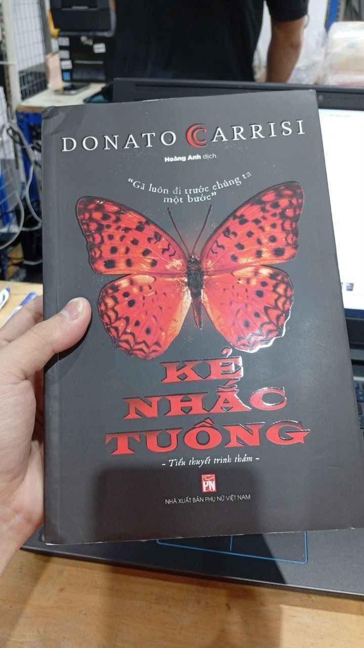 Kẻ Nhắc Tuồng (Tái Bản)