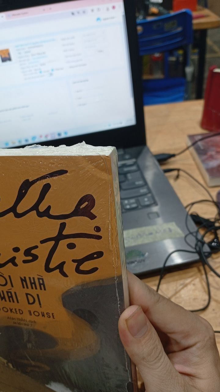 Ngôi Nhà Quái Dị (Agatha Christie)(Tái Bản 2020)