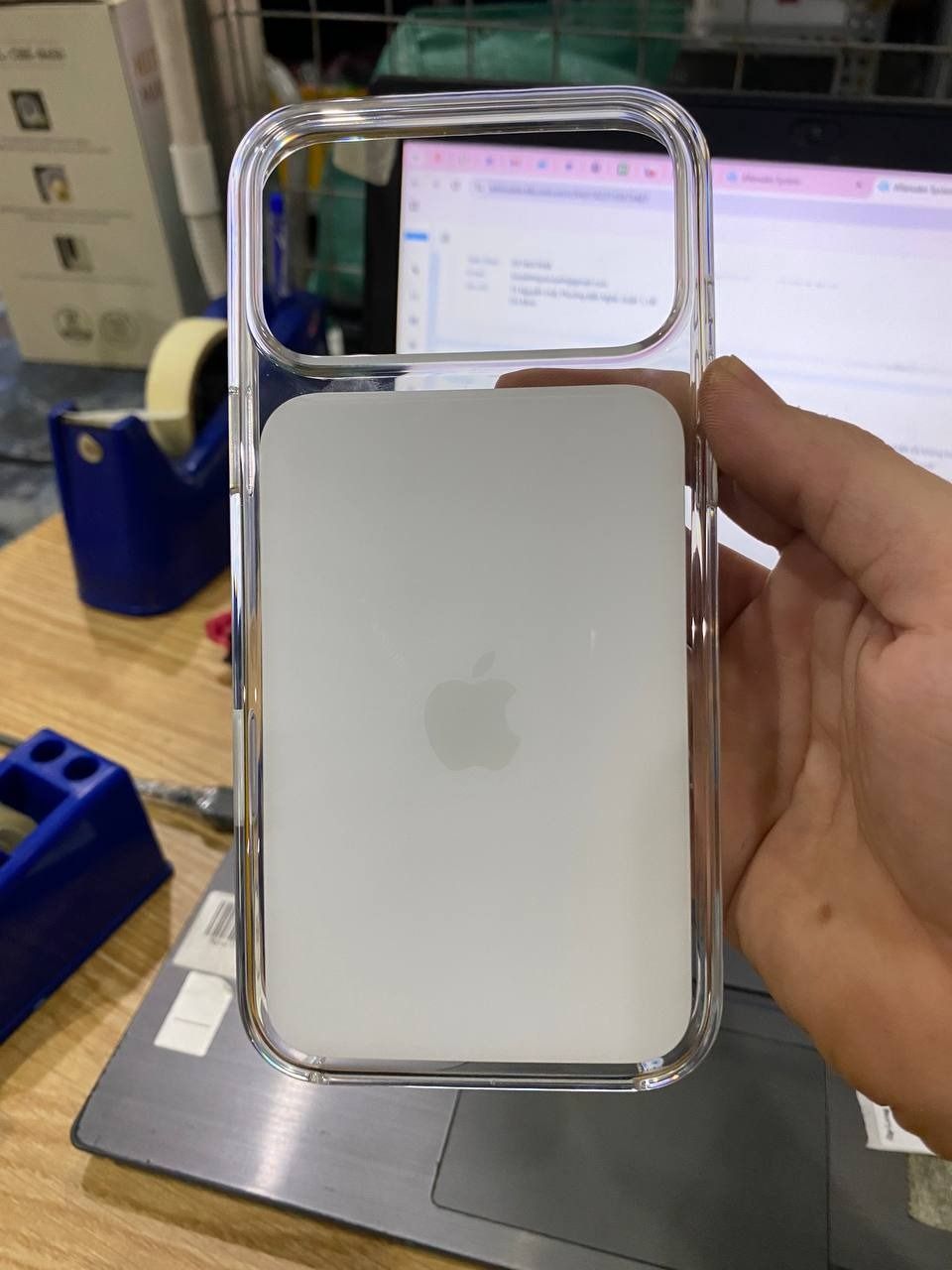 Ốp Lưng Trong Suốt MagSafe cho iPhone 17 Series - iPhone 17 Pro Max