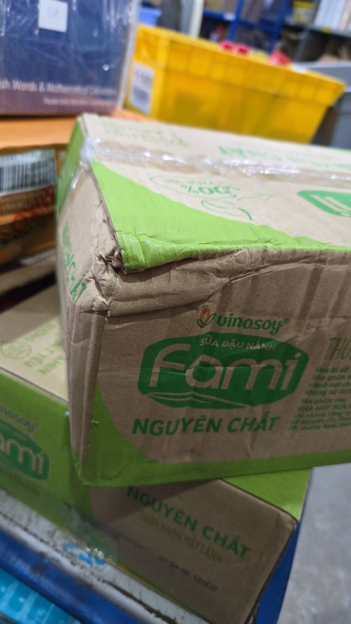 Thùng Sữa đậu nành Vinasoy Fami Nguyên Chất ít đường (200ml x 40 bịch)