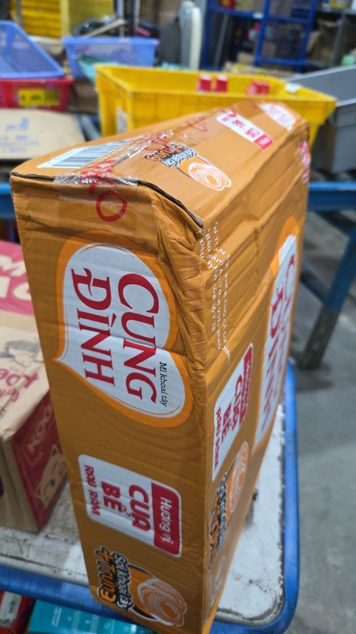 Thùng 30 Gói Mì Khoai Tây Cung Đình Hương Vị Cua Bể Rau Răm